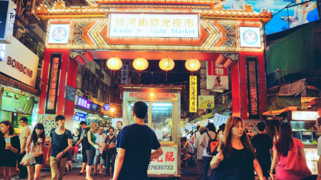 Chợ đêm Nhiêu Hà là một trong những chợ đêm nổi tiếng Đài Loan