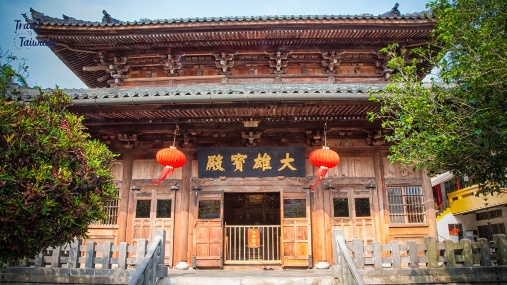 Linji Huguo Temple